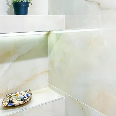 Sofia's Kept Secret In Prime Location! * Sófia