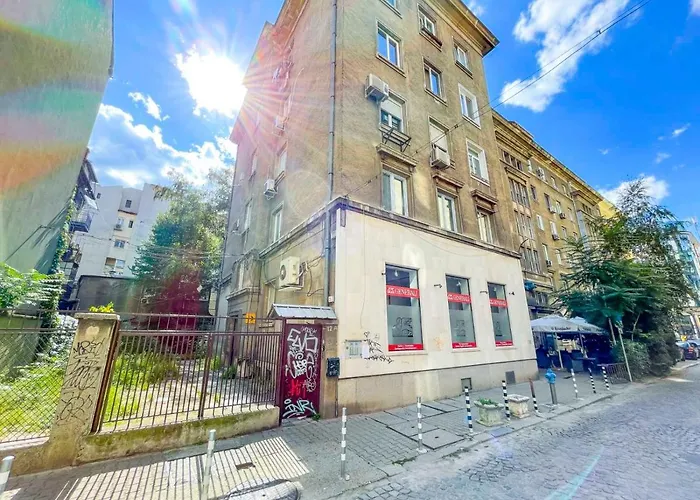 Sofia's Kept Secret In Prime Location! アパート ソフィア